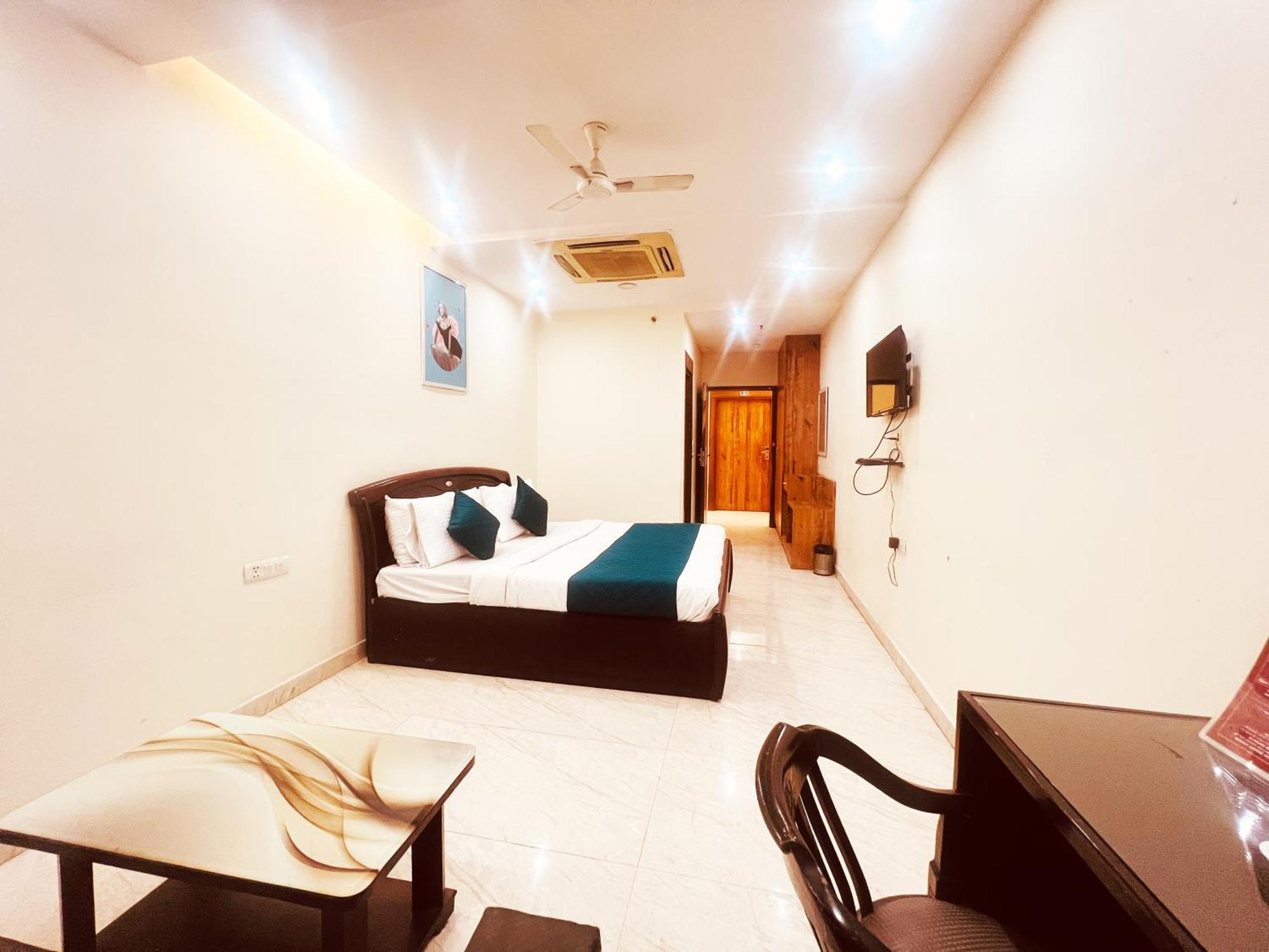 Hotel Lagoona And Banquet Hall New Delhi Exterior photo